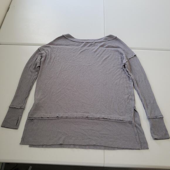 We The Free Shirt Womens Small Gray Waffle Knit Thermal Long Sleeve Split Hem - Picture 2 of 9
